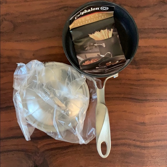 Simply Calphalon 1 Qt Sauce Pan - Brand New in Box